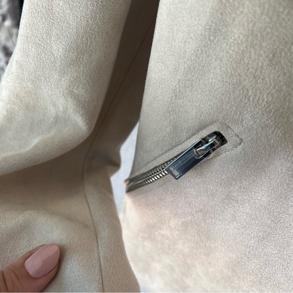 NWT T Tahari Faux Suede Leather Crop Moto Jacket Blazer Cream Bone - Picture 4 of 5